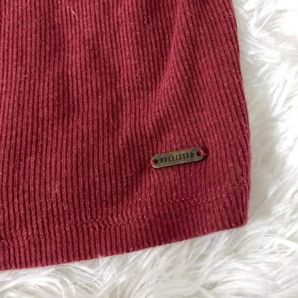 SOLD Hollister Burgundy Lace Trim V Neck Tank Top - Picture 4 of 6